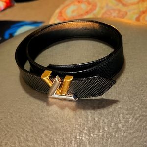 Louis Vuitton women's belt. Size 80cm. Black leather